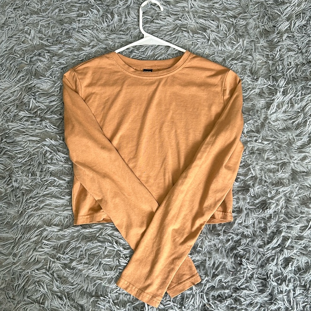 SHEIN Tan Long Sleeve Cropped Top